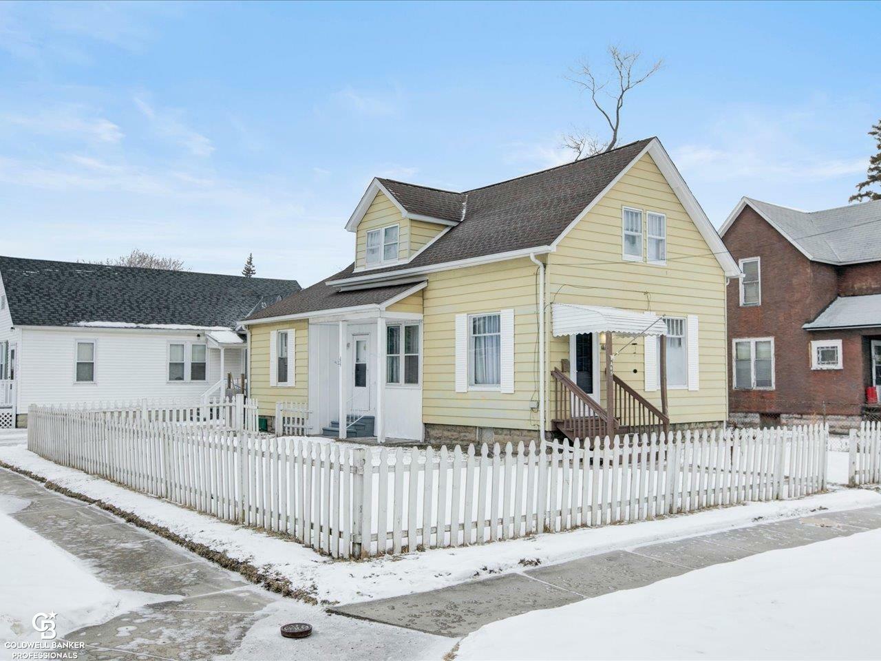 Property Photo:  445 11th Street  MI 48060 