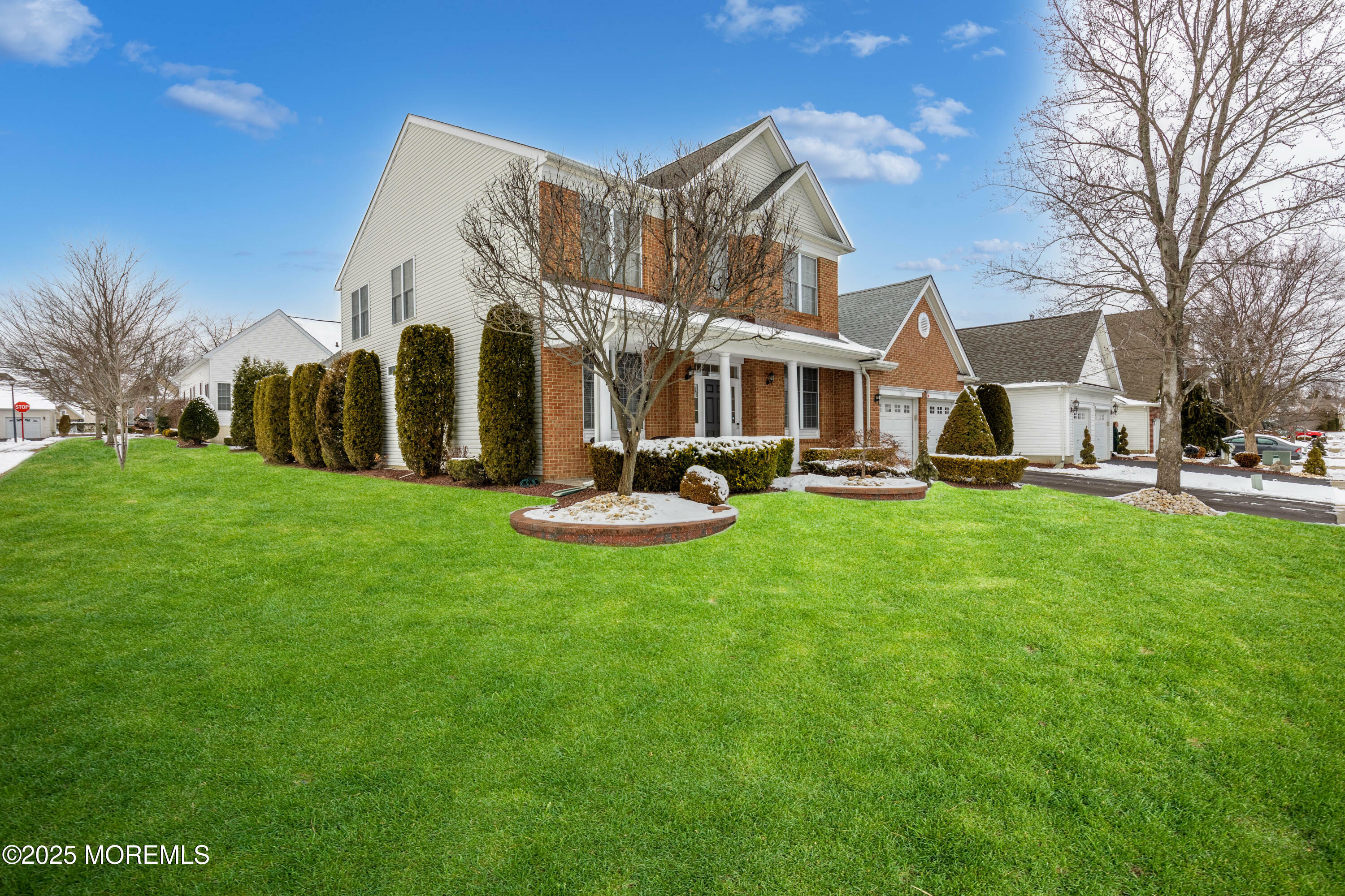 Property Photo:  18 Crenshaw Court  NJ 08831 