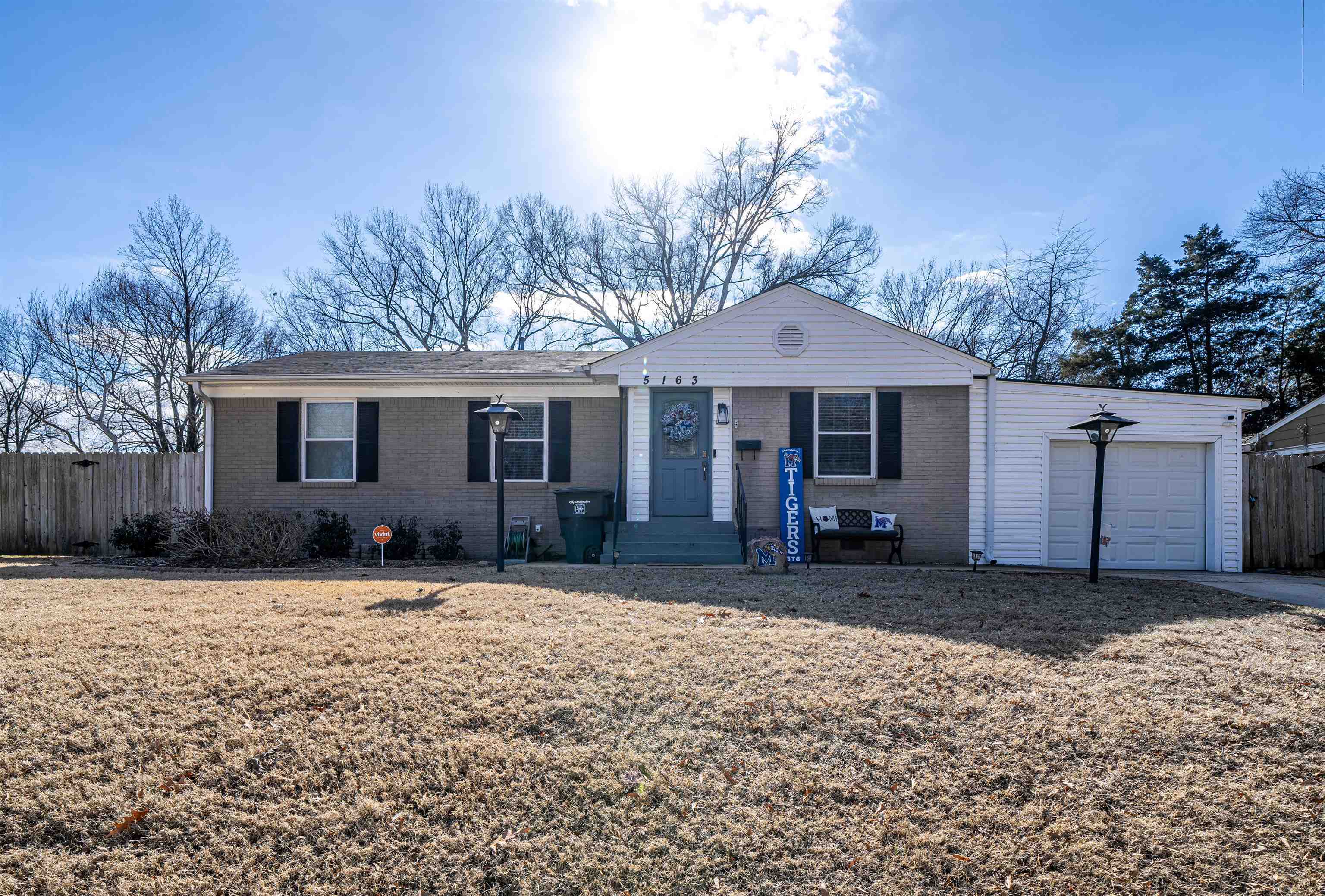 Property Photo: 5163 Kaye Rd TN 38117