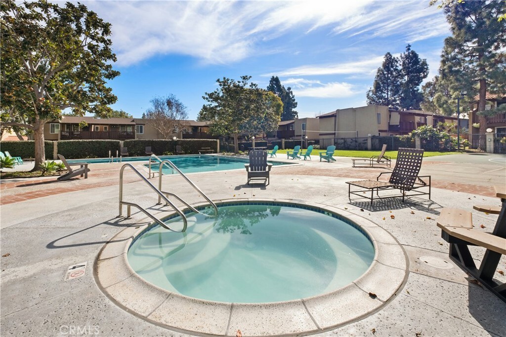 Property Photo: 1000 W Macarthur Boulevard 18 CA 92707