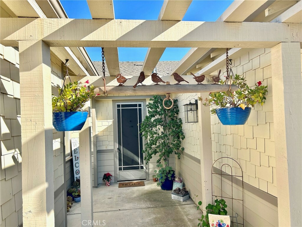 Property Photo: 5272 Southcreek Court CA 93455