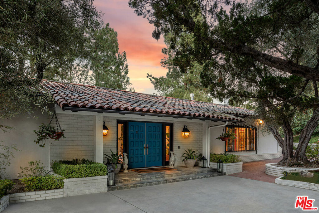 Property Photo: 3121 Fond Drive CA 91436