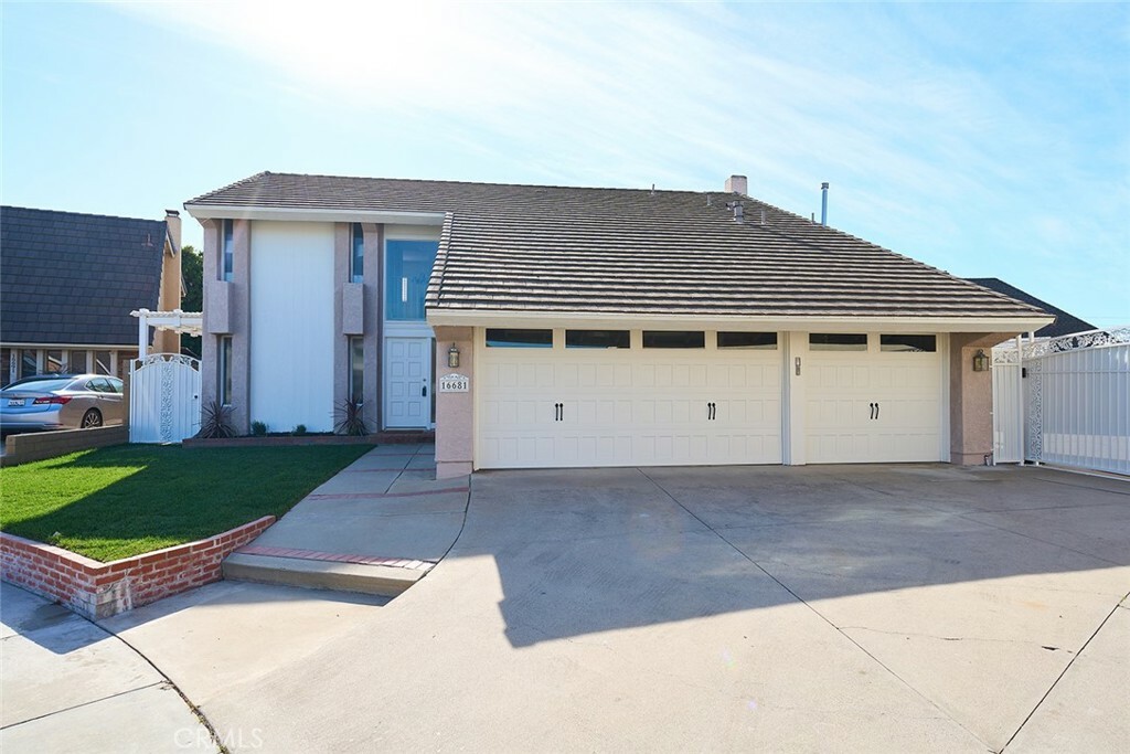 Property Photo:  16681 Graz Circle  CA 92649 