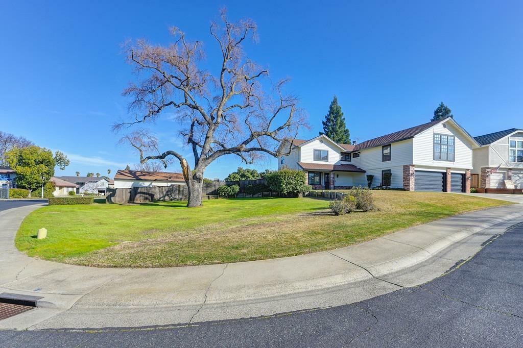 Property Photo:  1357 Sun Tree Drive  CA 95661 