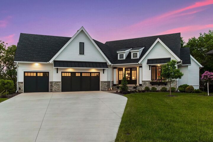 3921 White Oak Lane  Chanhassen MN 55331 photo
