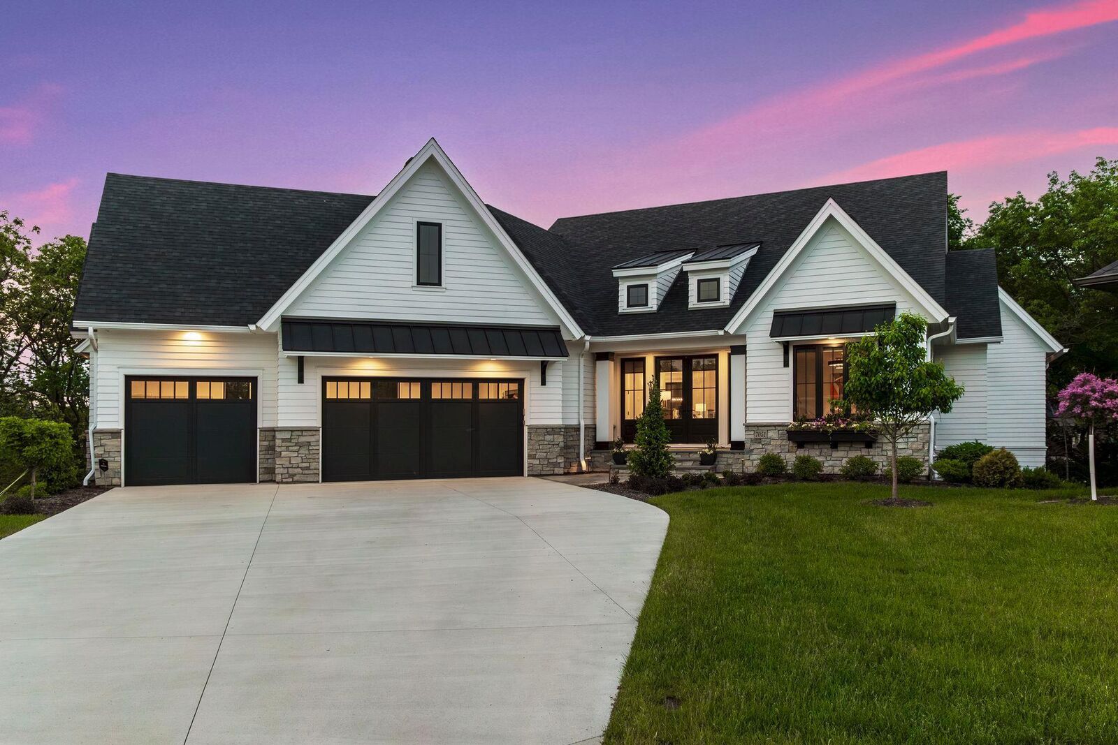 Property Photo: 3921 White Oak Lane MN 55331