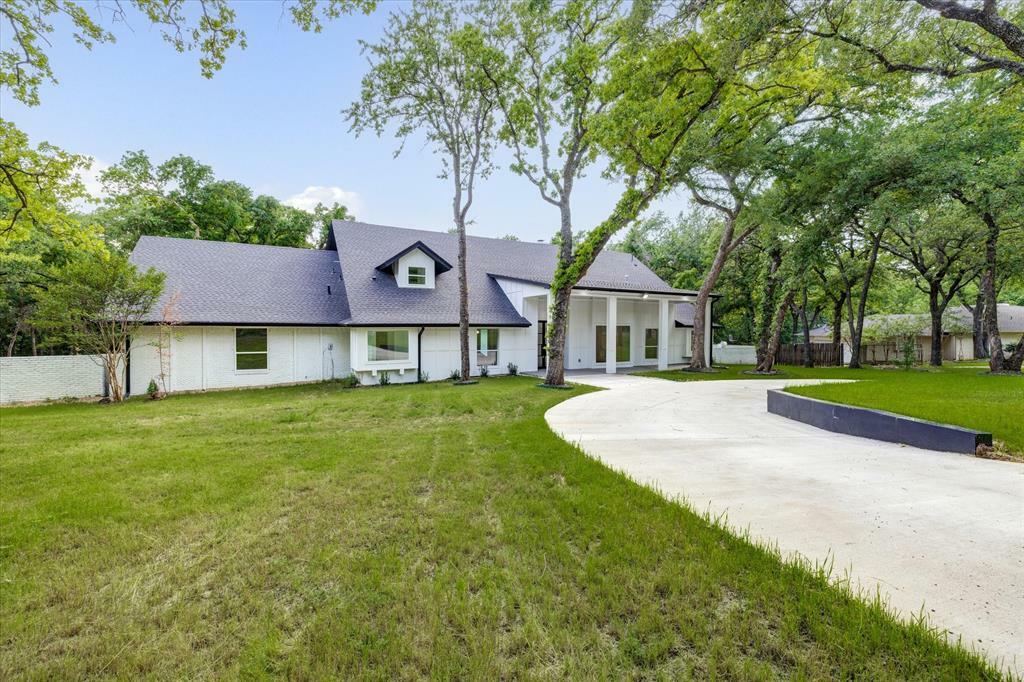 Property Photo:  418 E Beady Road  TX 76006 