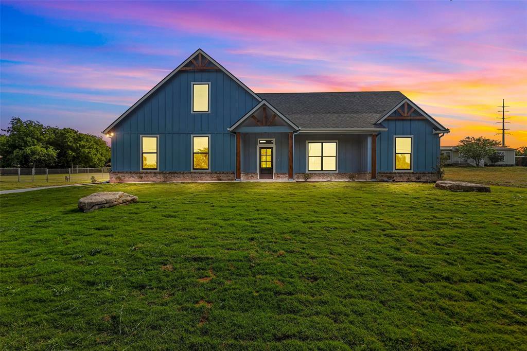 Property Photo: 3911 Davis Road TX 76049