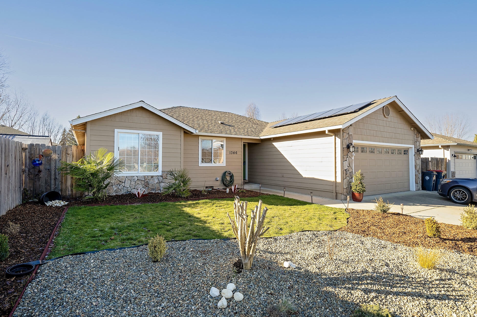 Property Photo: 1346 Alex Way OR 97501