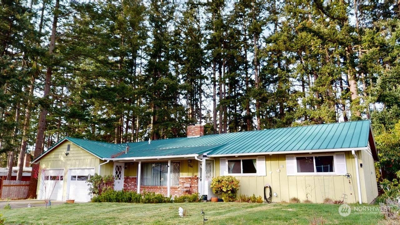 Property Photo:  1760 NE 11th Avenue  WA 98277 