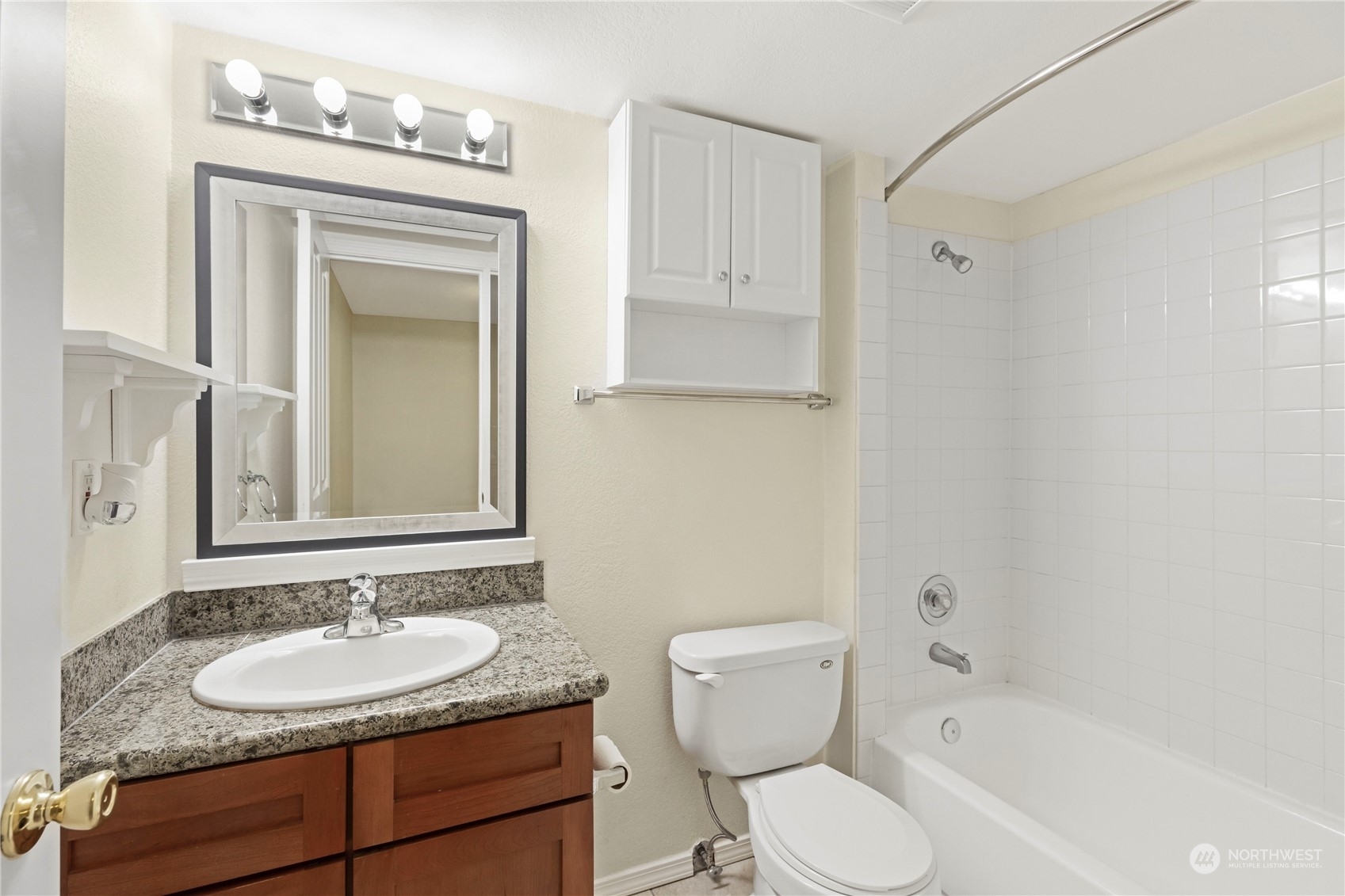 Property Photo: 300 10th Avenue A203 WA 98122