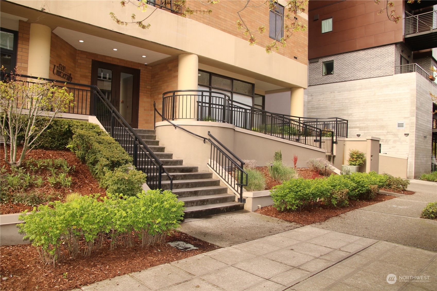 Property Photo: 1300 University Street 10C WA 98101
