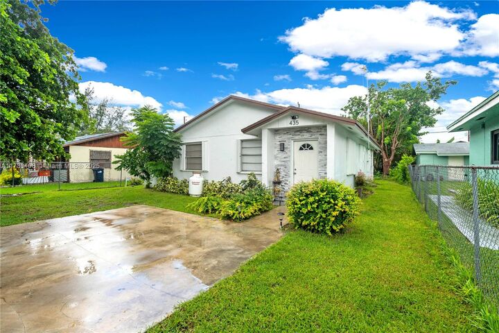 Property Photo: 435 NW 15th St FL 33034