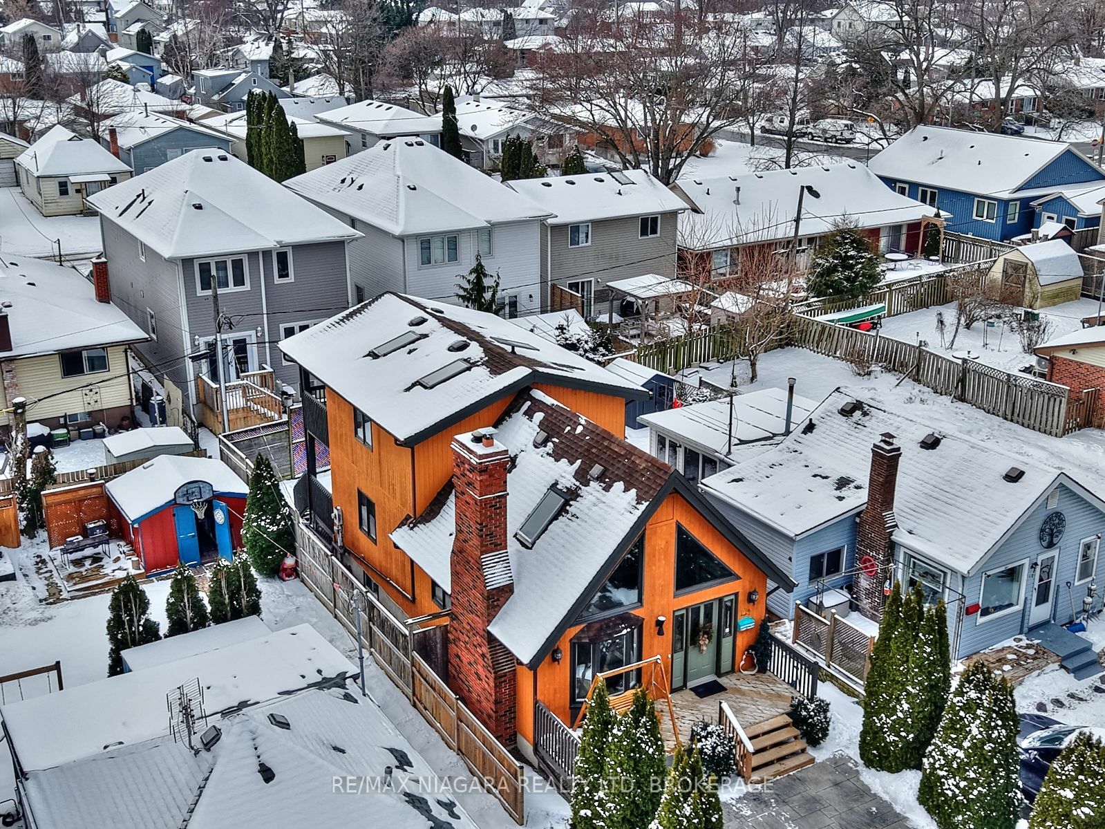 Photo de la propriété:  12 1/2 Lombardy Ave  ON L2M 1A2 