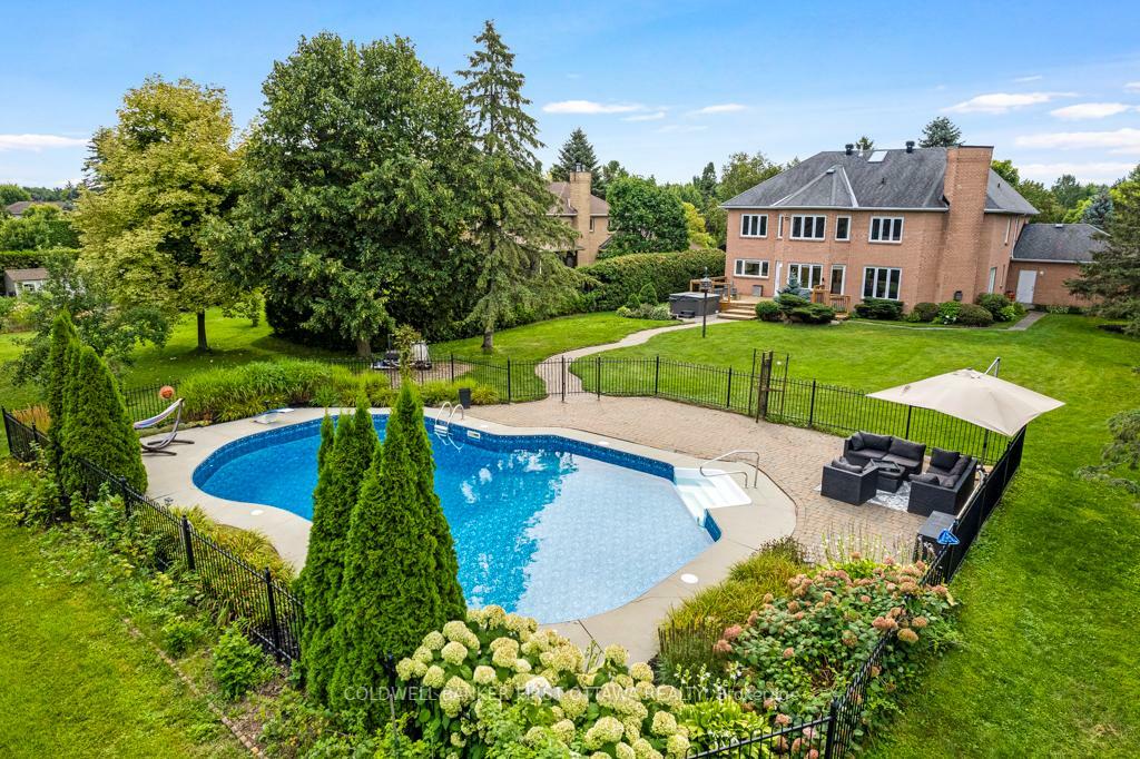 Photo de la propriété:  5525 Pettapiece Crescent  ON K4M 1C6 
