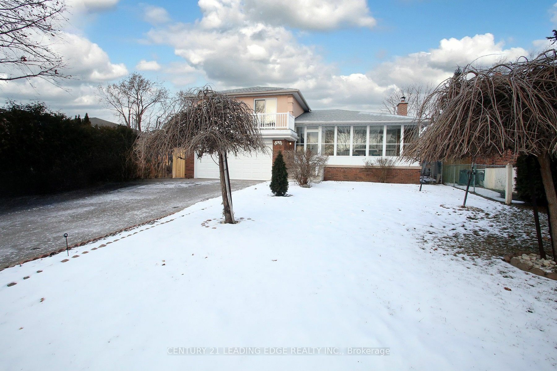 3651 Broomhill Cres  Mississauga ON L4Y 3N5 photo