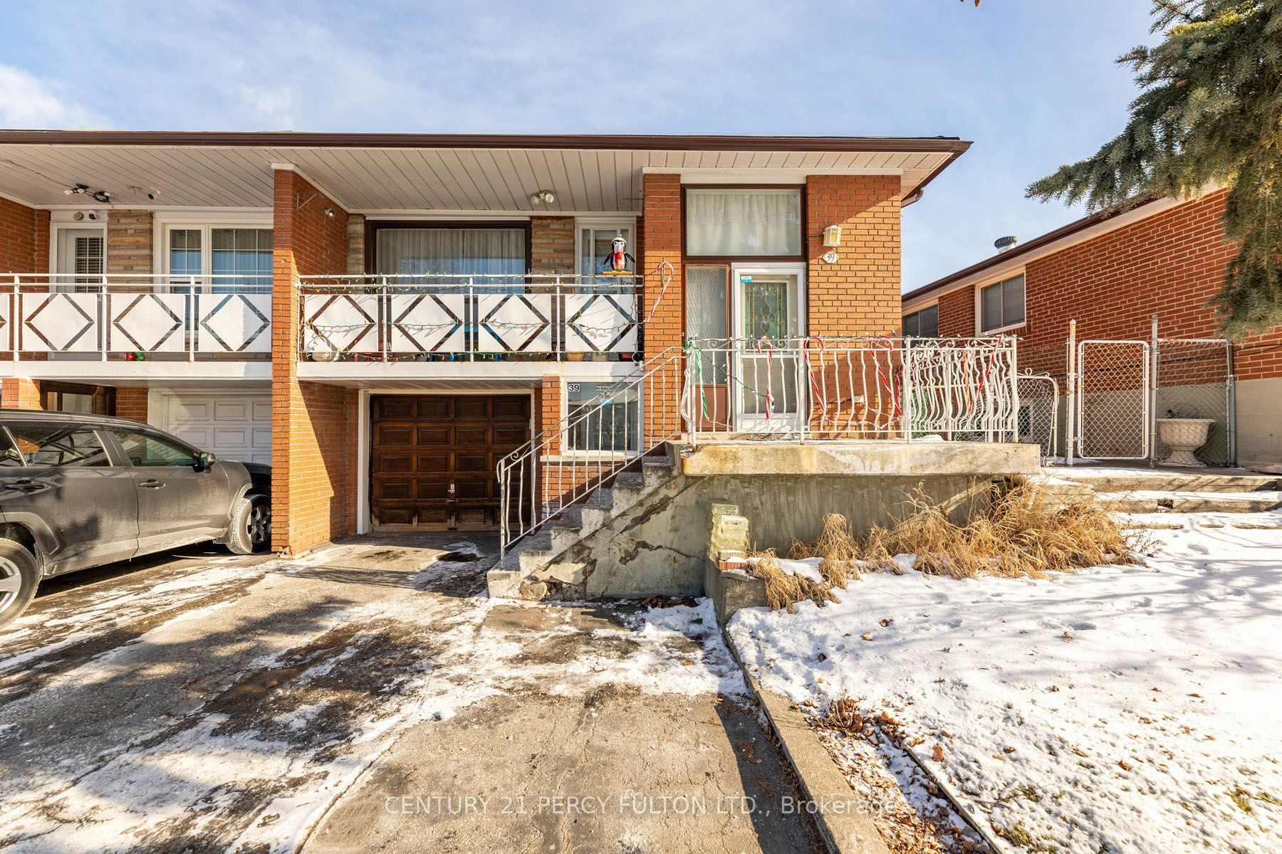 39 Picaro Dr  Toronto ON M3N 2B6 photo