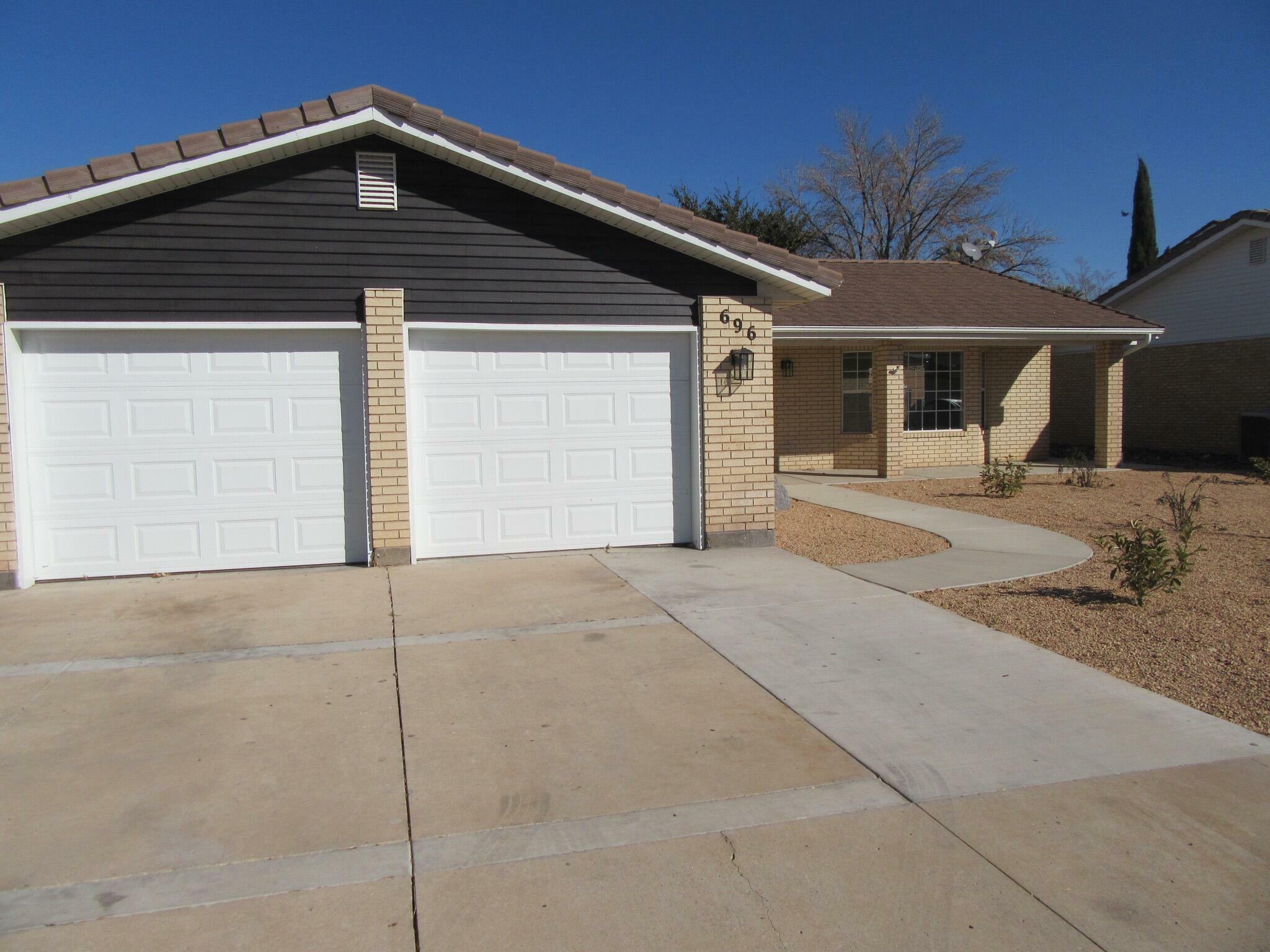 Property Photo: 696 N Westridge Dr W 2 UT 84770