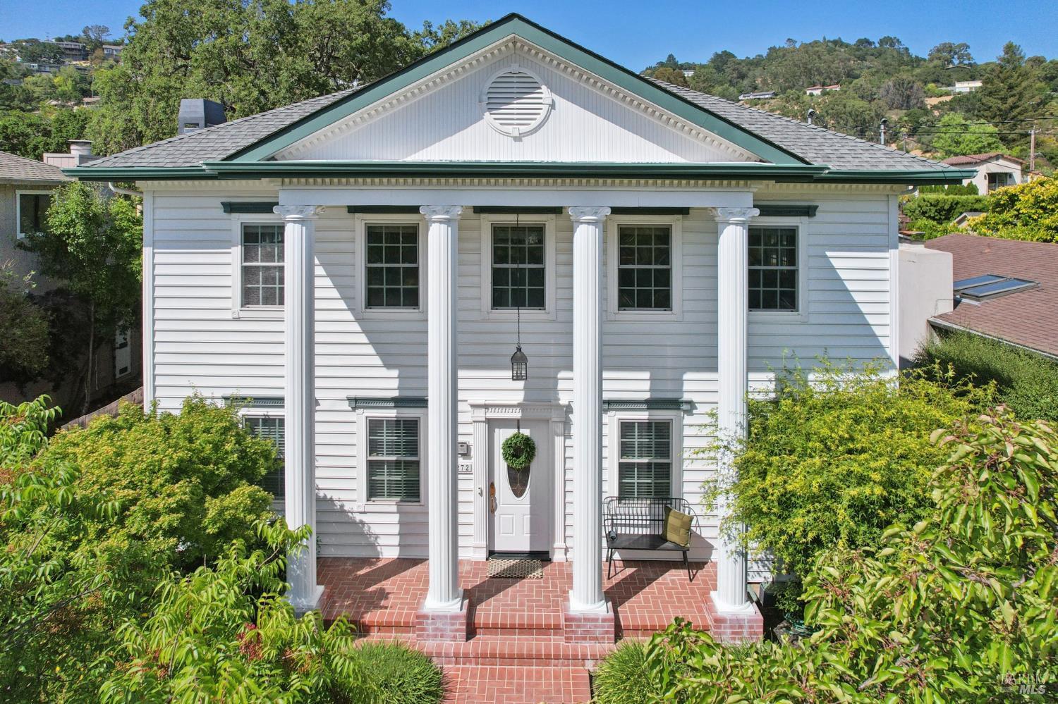 Property Photo: 272 Center Street CA 94901