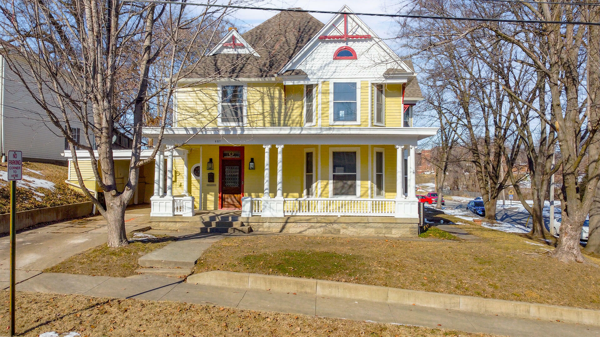 Property Photo:  627 Locust St  MO 65233 