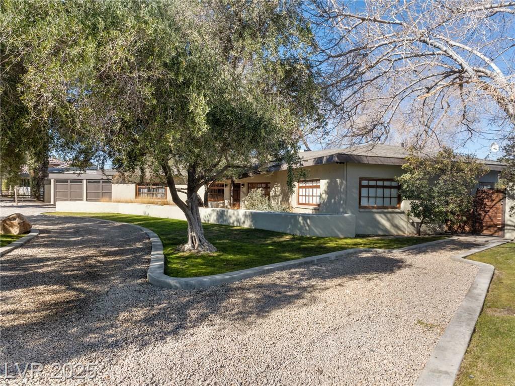 Property Photo: 2800 Ashby Avenue NV 89102