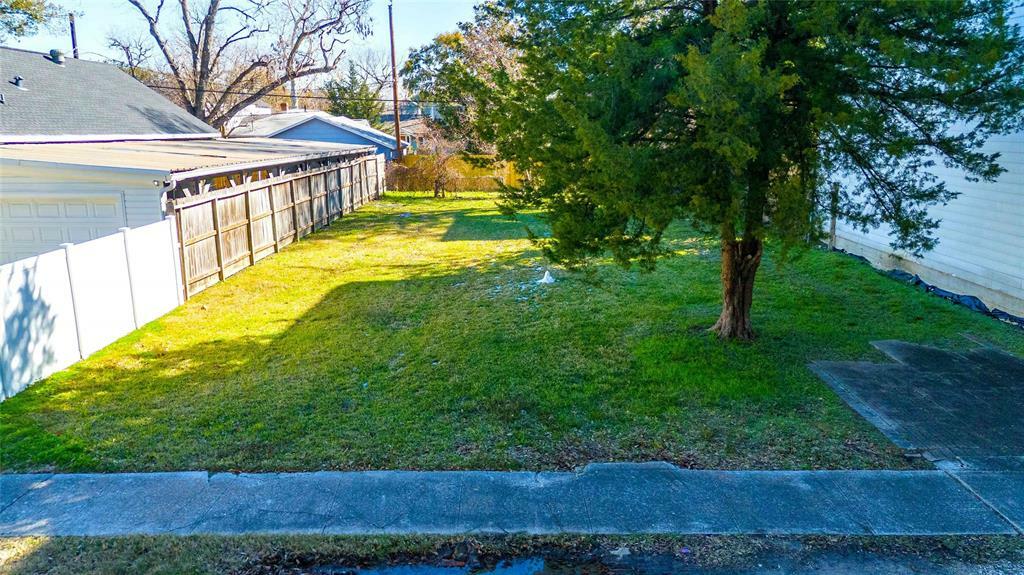 Property Photo:  602 Northwood Street  TX 77009 