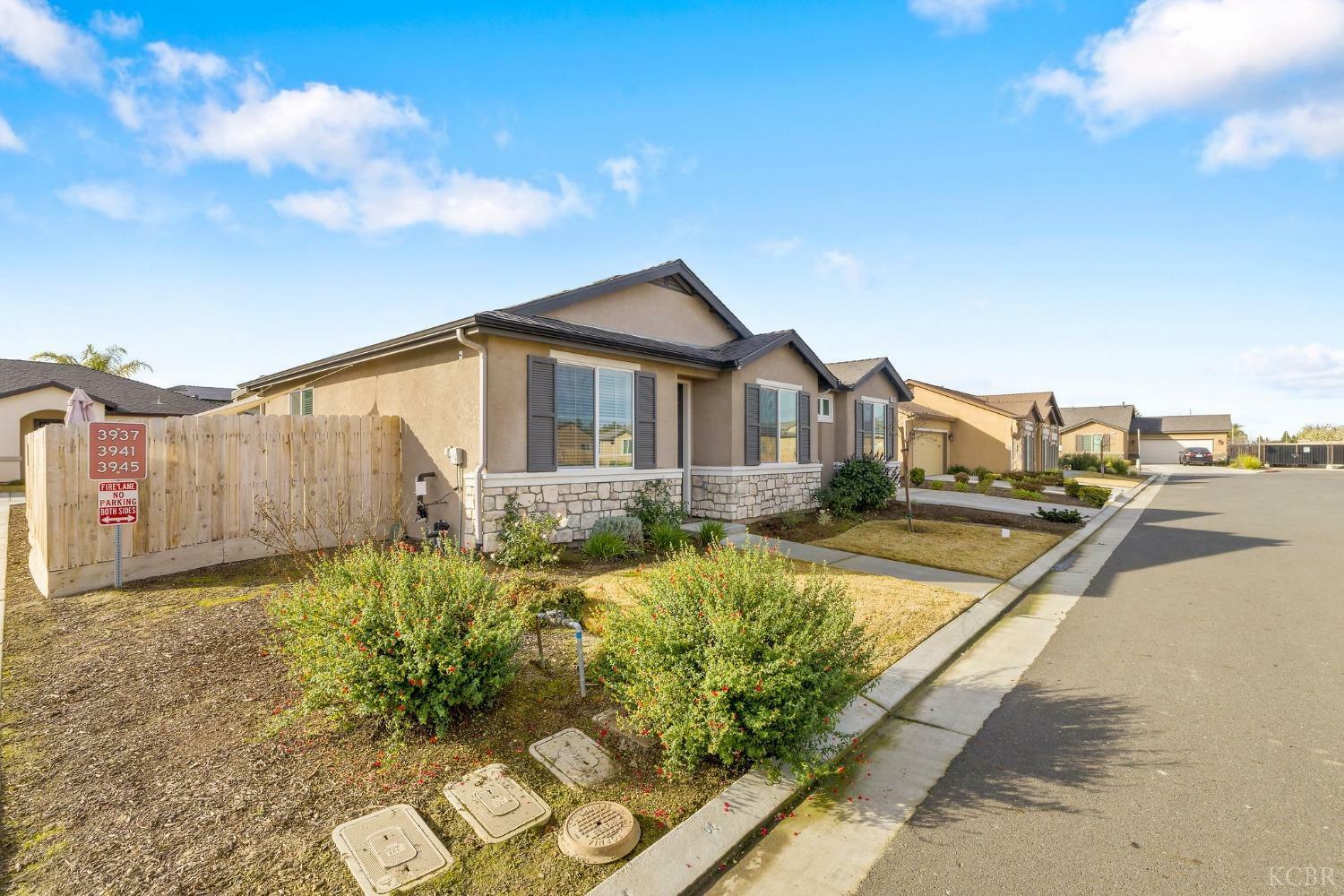 Property Photo: 3949 W Nellis Avenue CA 93277