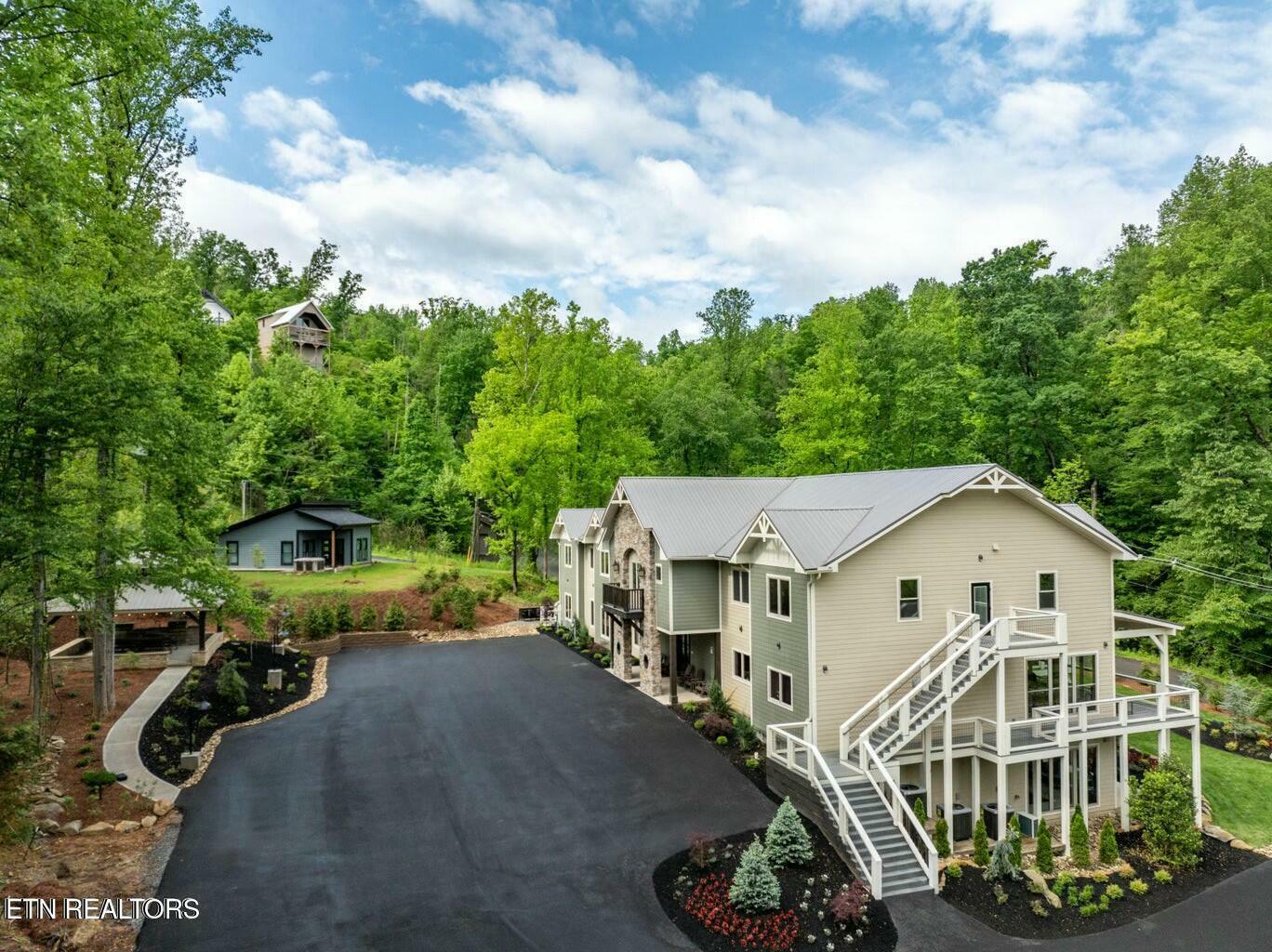 Property Photo: 281 Loop Rd TN 37738