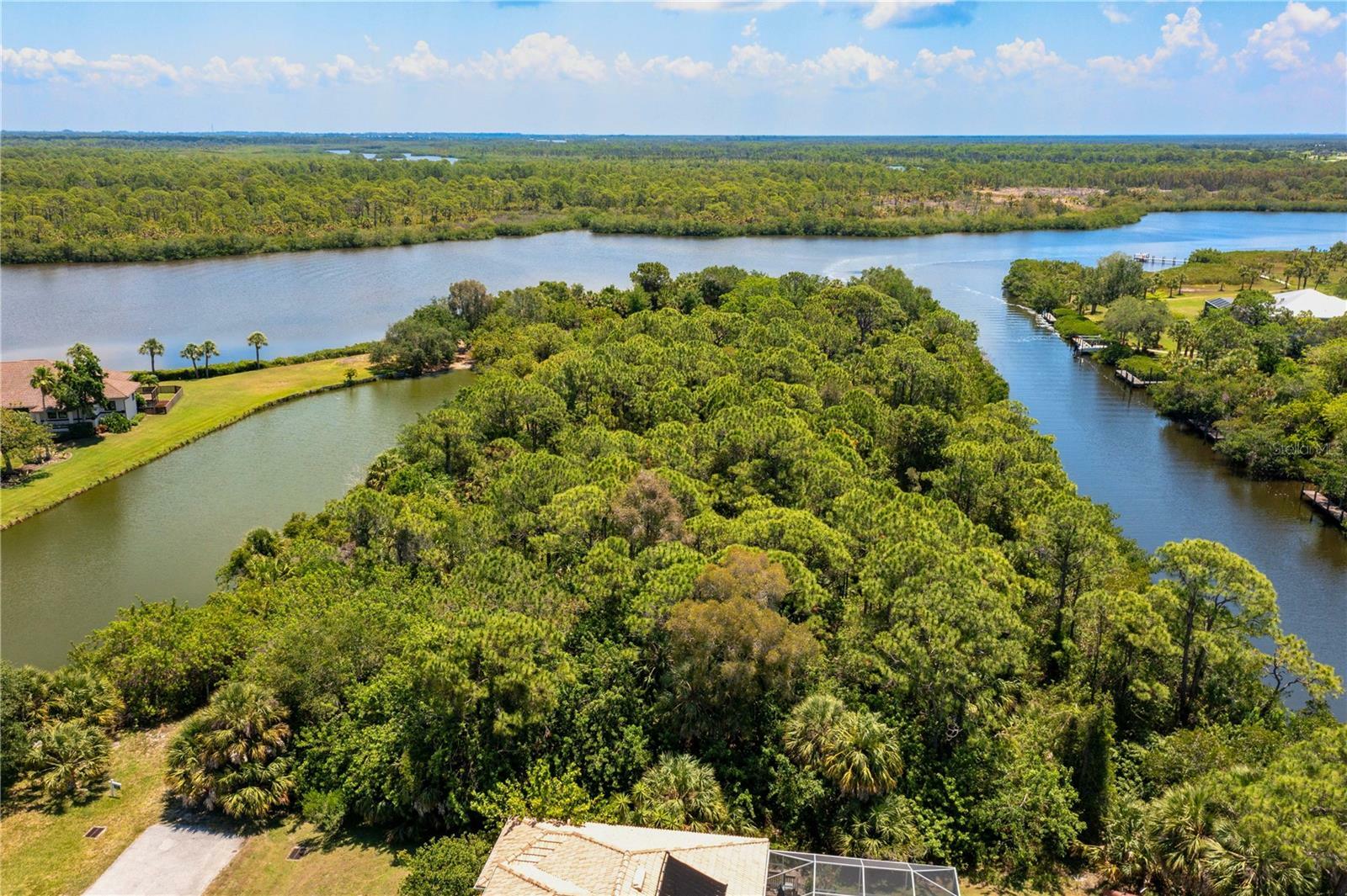 Property Photo: 4700 Arlington Drive FL 33946
