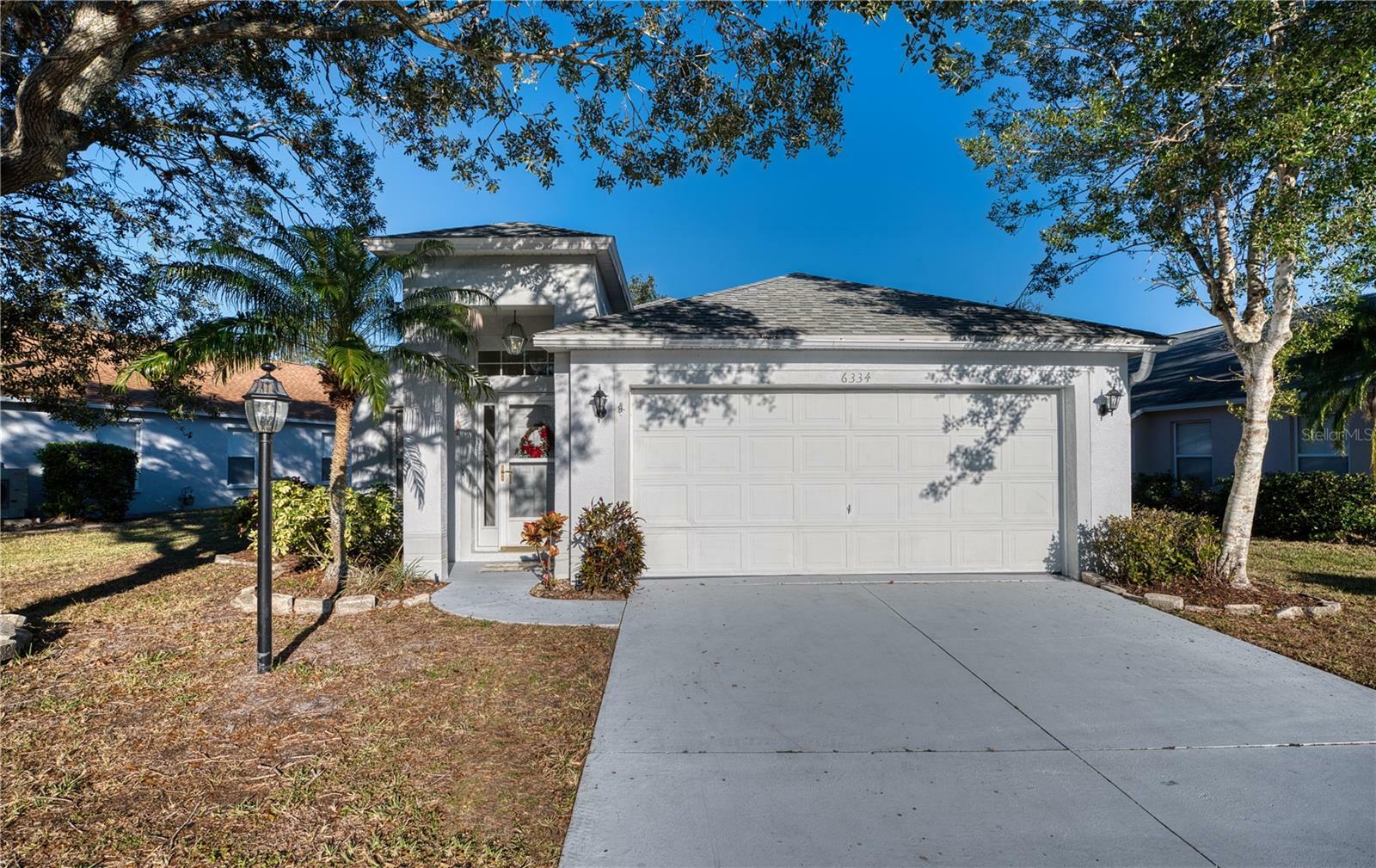 Property Photo: 6334 Yellowtop Drive FL 34202