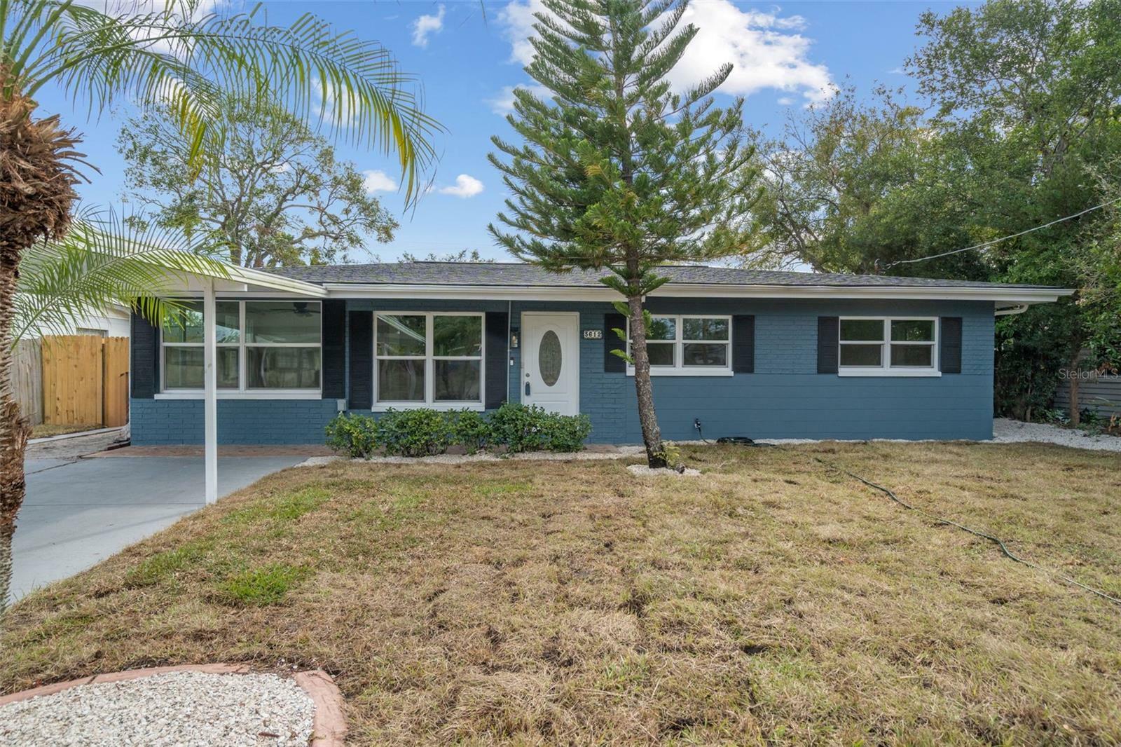 Property Photo: 3612 W Leila Avenue FL 33611