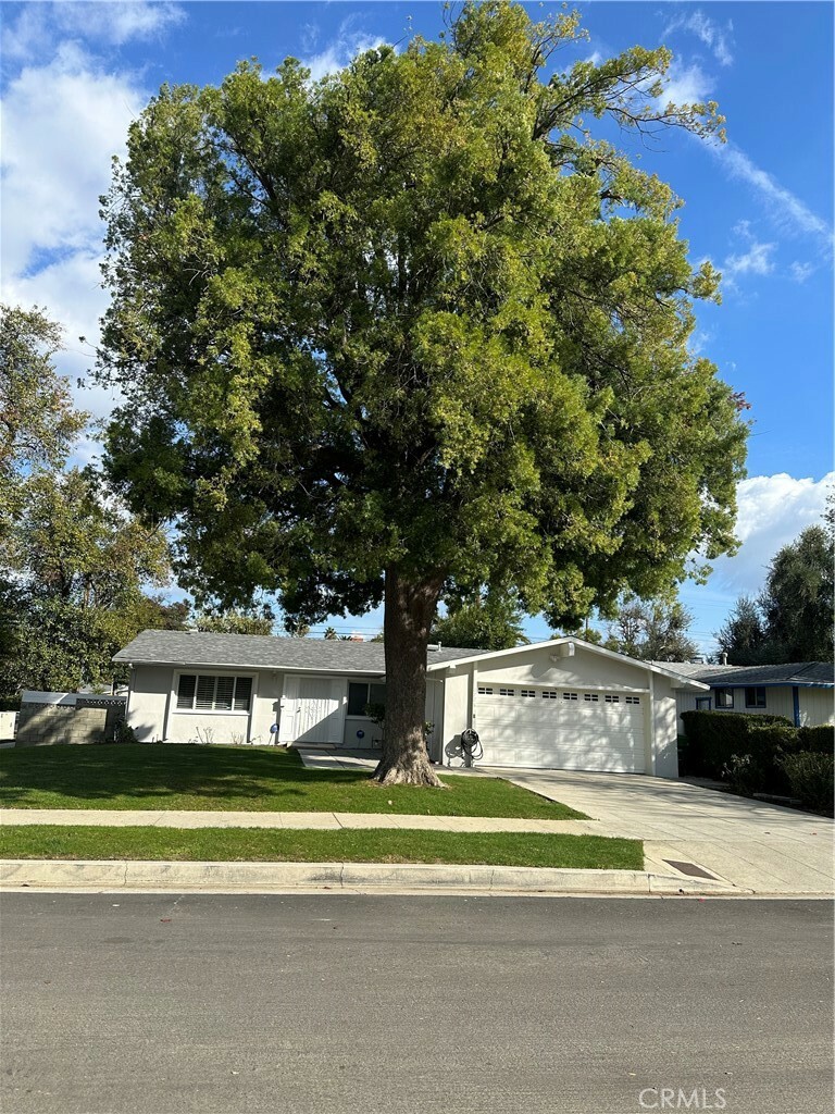 Property Photo:  6726 Capistrano Avenue  CA 91307 