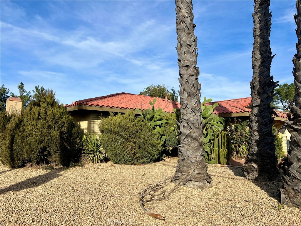 Property Photo:  504 Montebello  CA 92543 