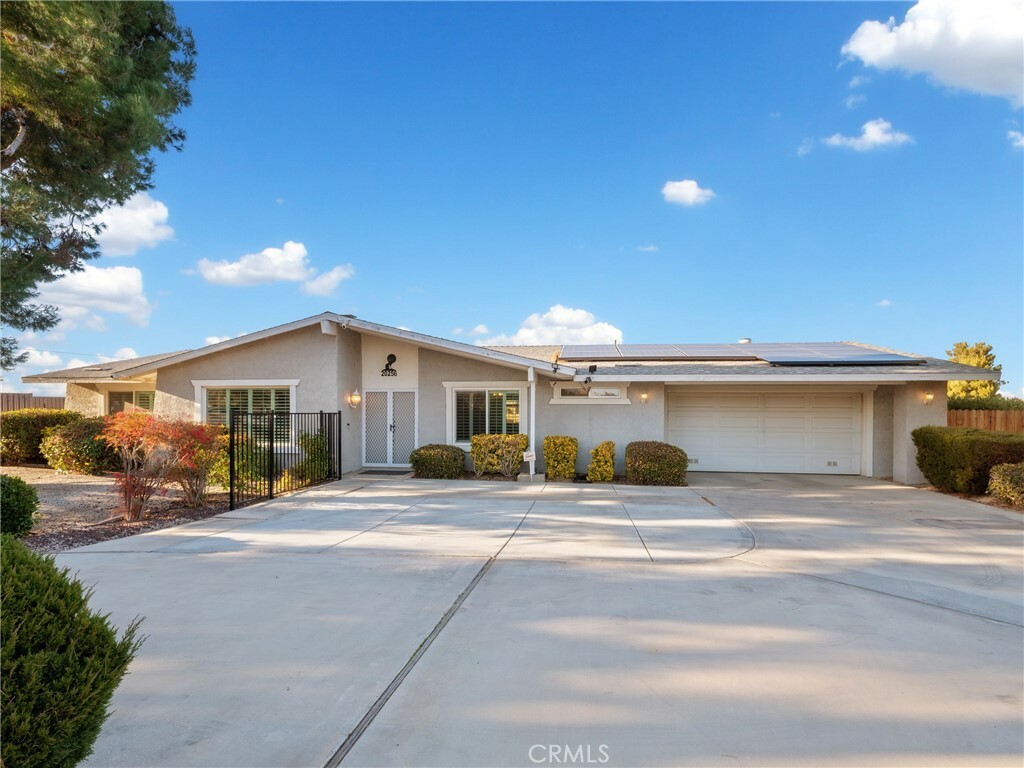 Property Photo:  20256 Modoc Road  CA 92308 