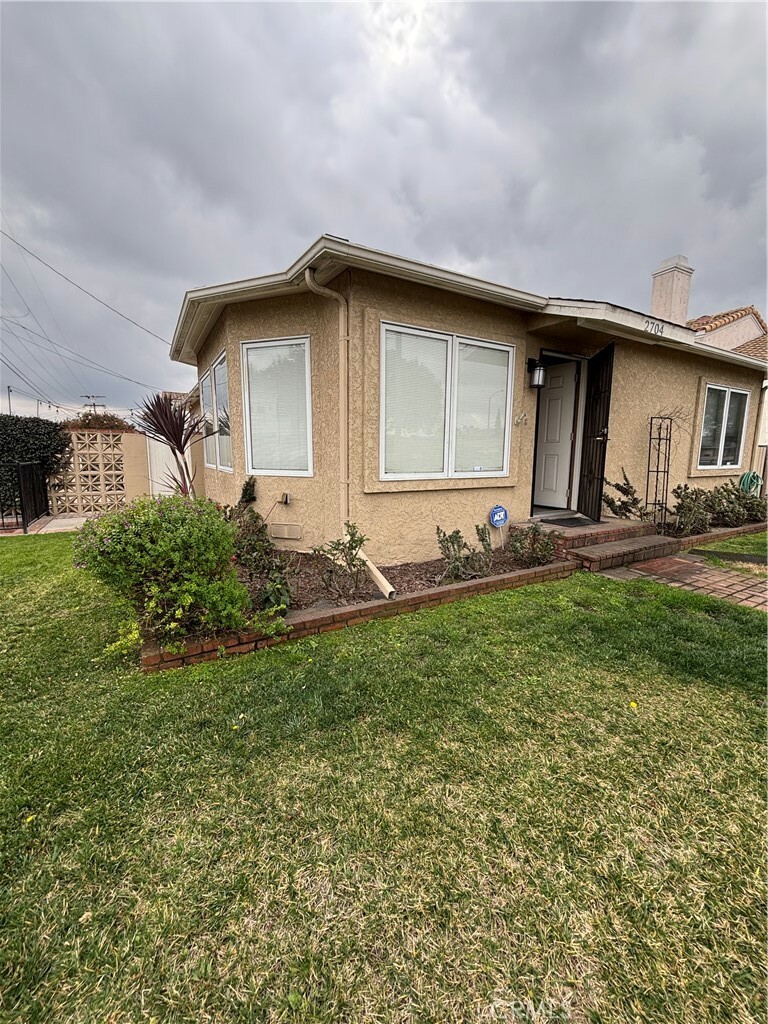 Property Photo: 2704 W Carson Street CA 90503