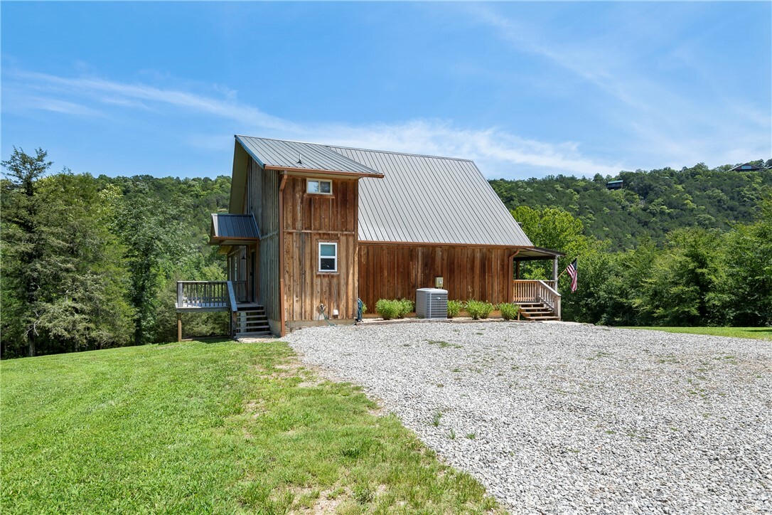 Property Photo:  804 County Road 212  AR 72631 