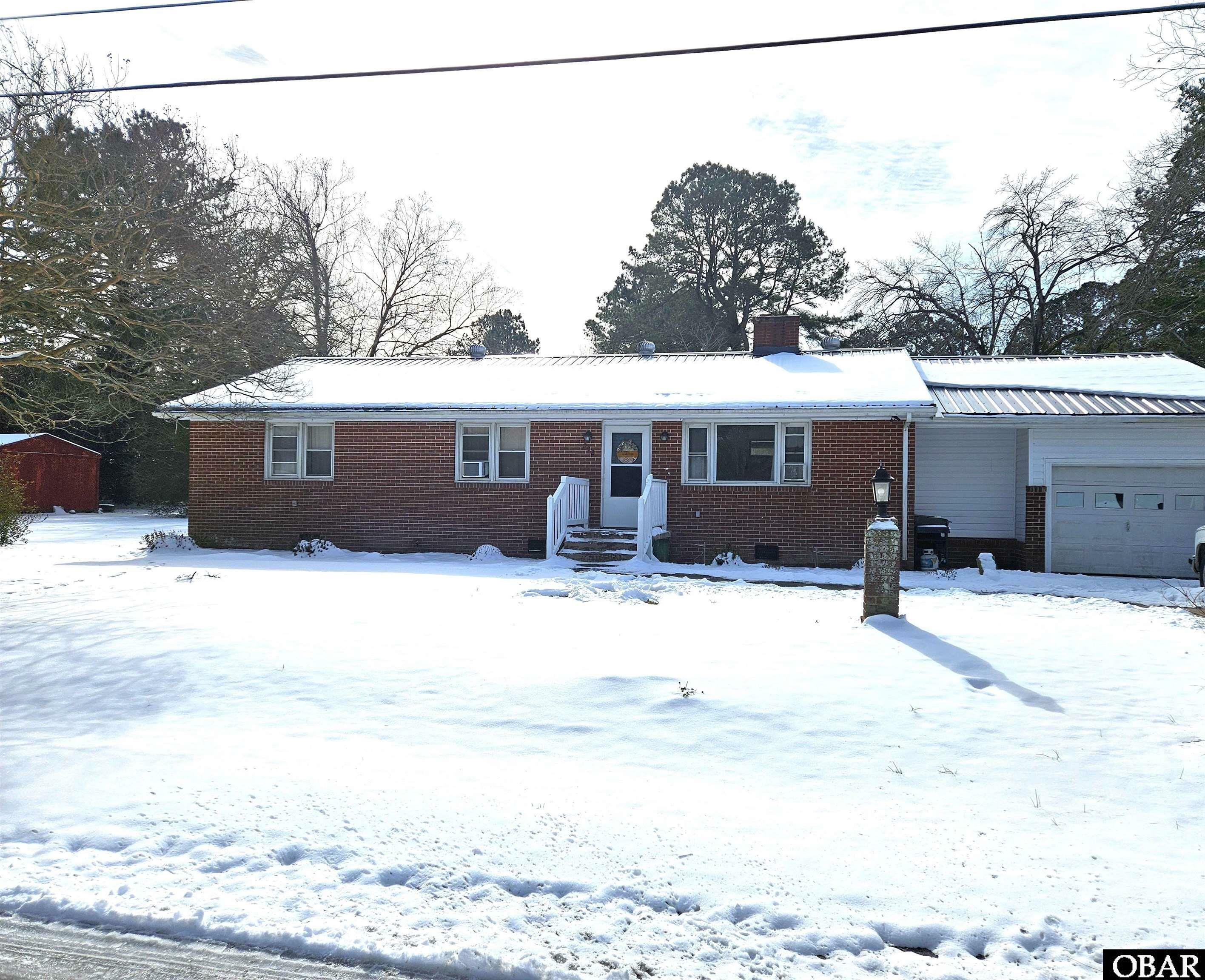 Property Photo:  302 Newby Street  NC 27970 