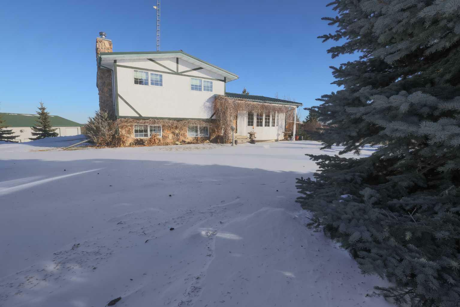 Property Photo:  364073 Range Road 6-1  AB T0M 0M0 