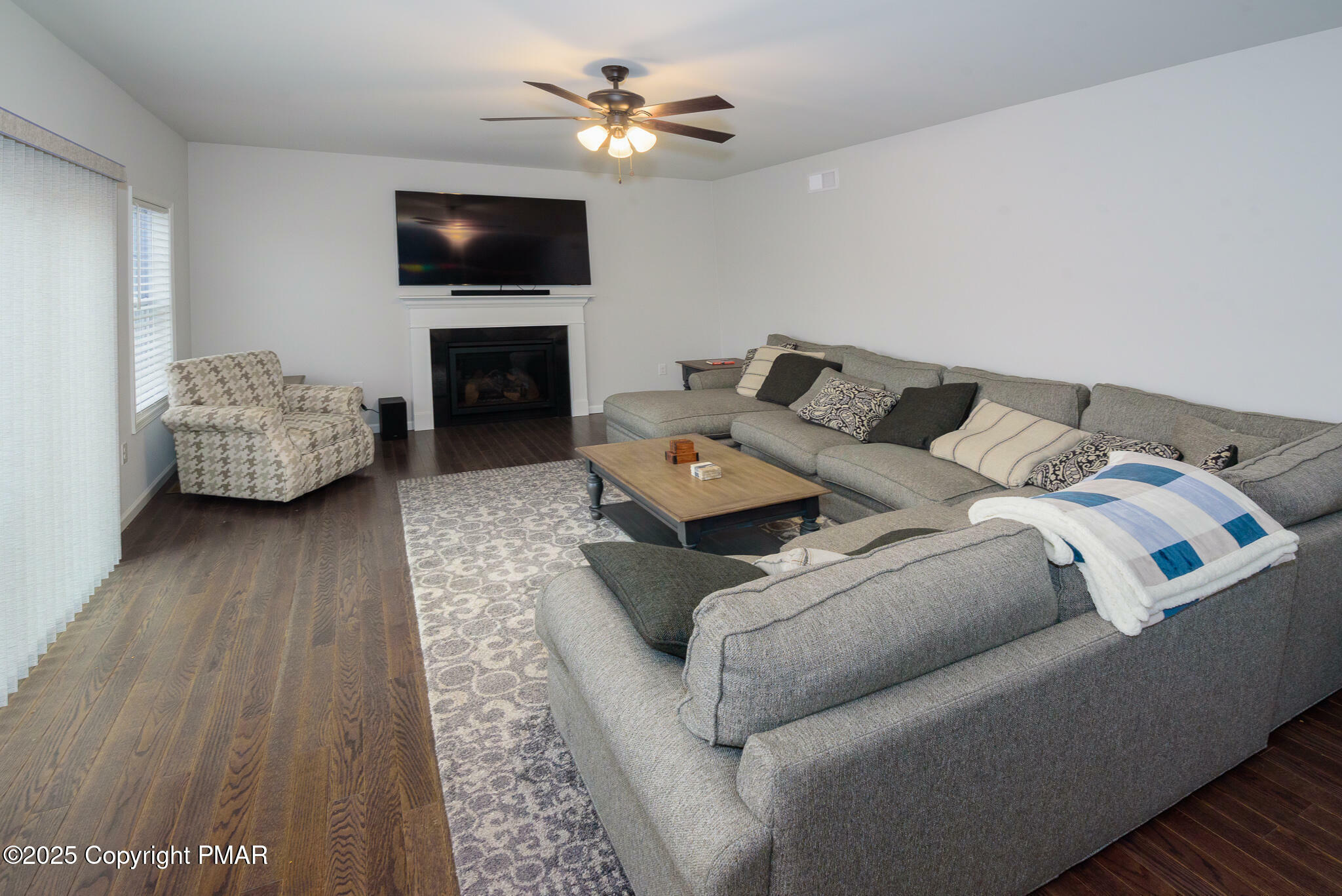 Property Photo: 1330 Colony Lane PA 18072