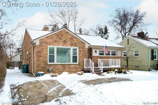 Property Photo:  10415 Nadine Avenue  MI 48070 