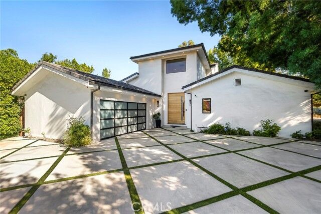 Property Photo: 5062 Woodley Avenue CA 91436