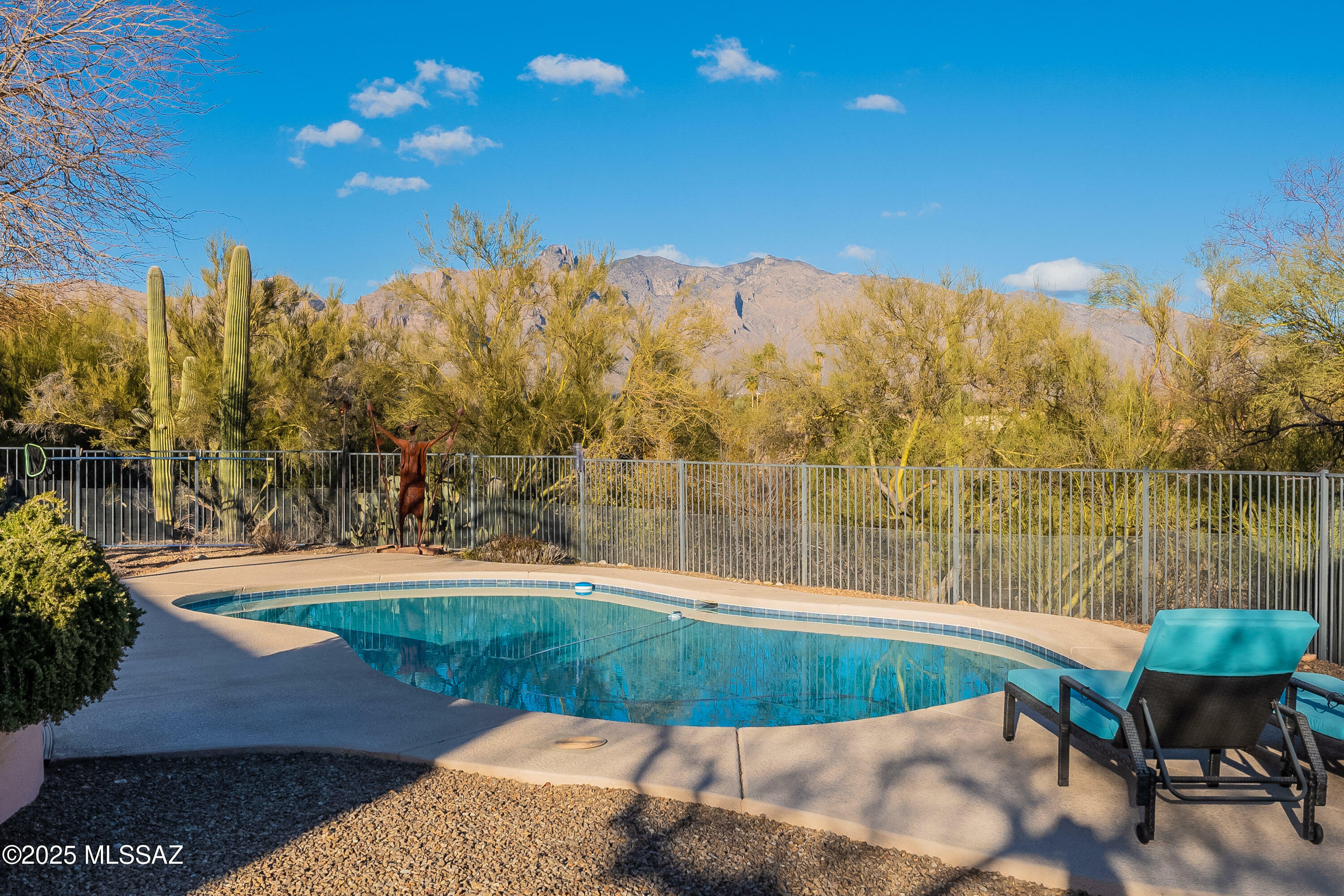 Property Photo:  5140 N Via Condesa  AZ 85718 