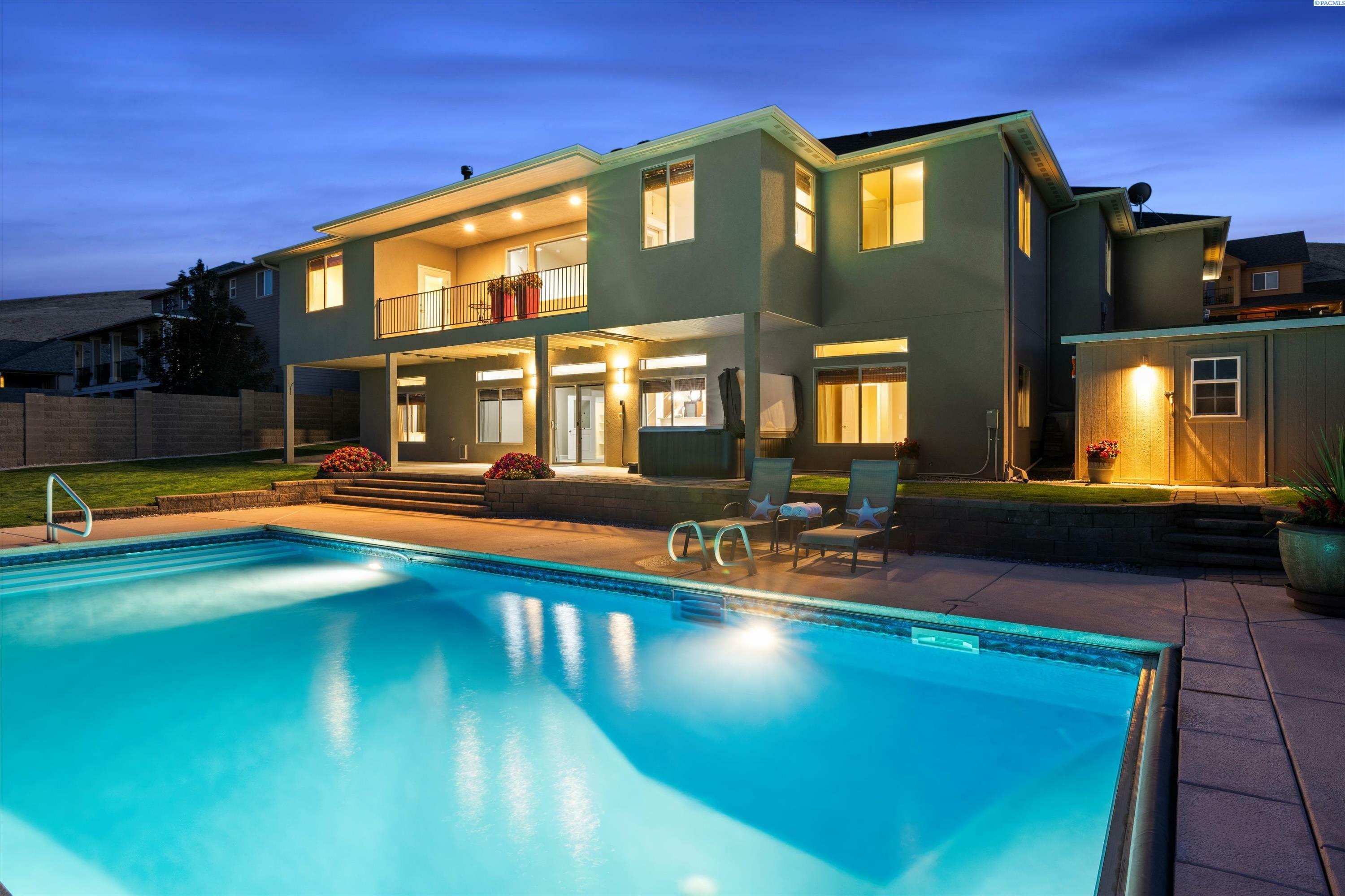 Property Photo: 2200 W 50th Ave WA 99337