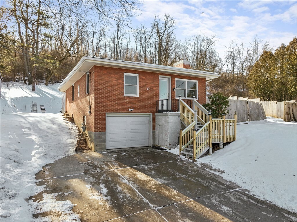 Property Photo:  120 Galley Rd  PA 15317 