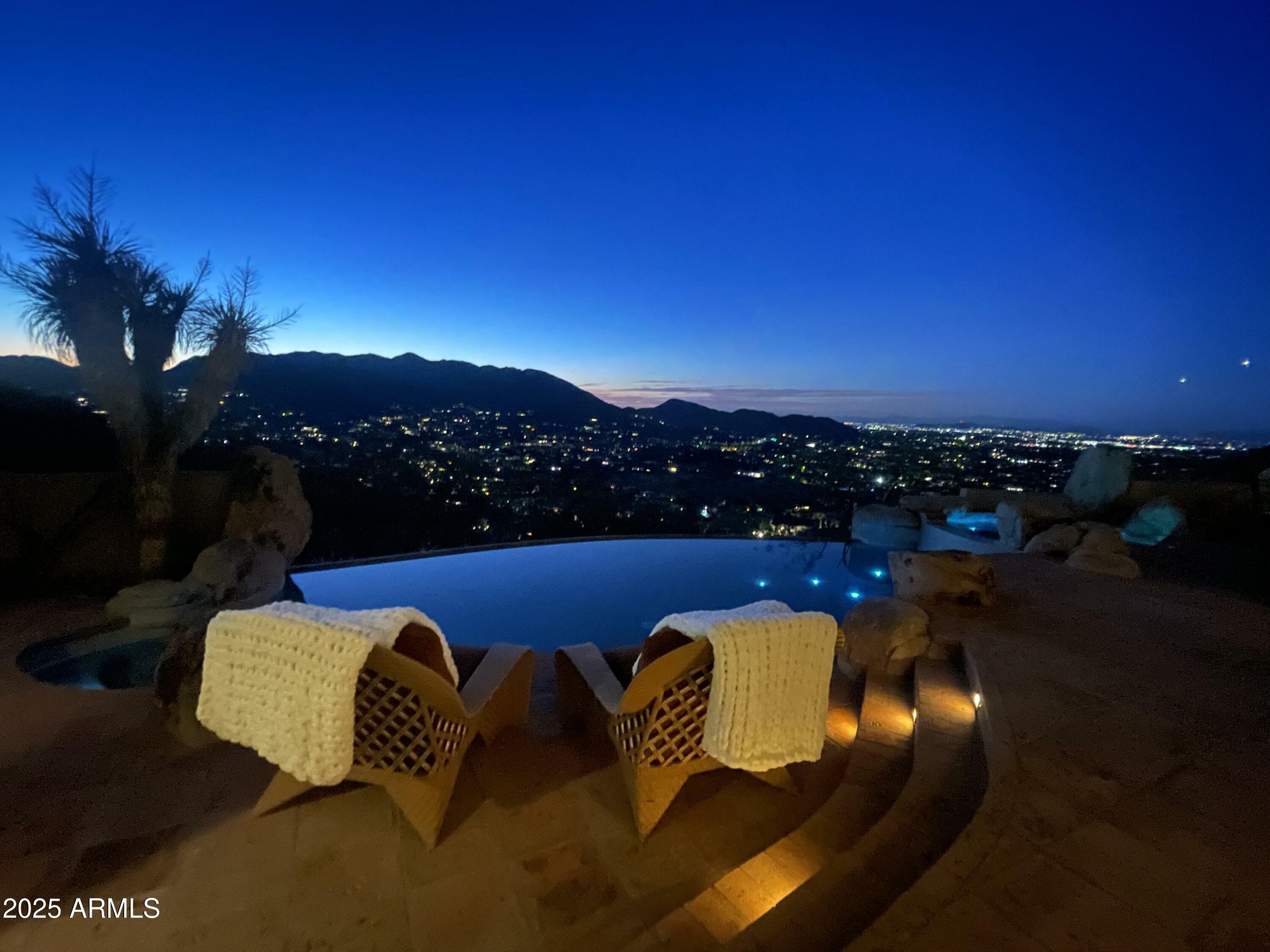 Property Photo: 5526 E Roadrunner Road AZ 85253
