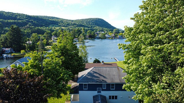 Property Photo:  6014 Morningstar Manor  NY 13077 