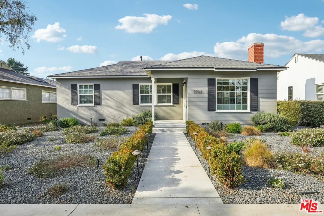 Property Photo:  7733   Emerson Ave  CA 90045 