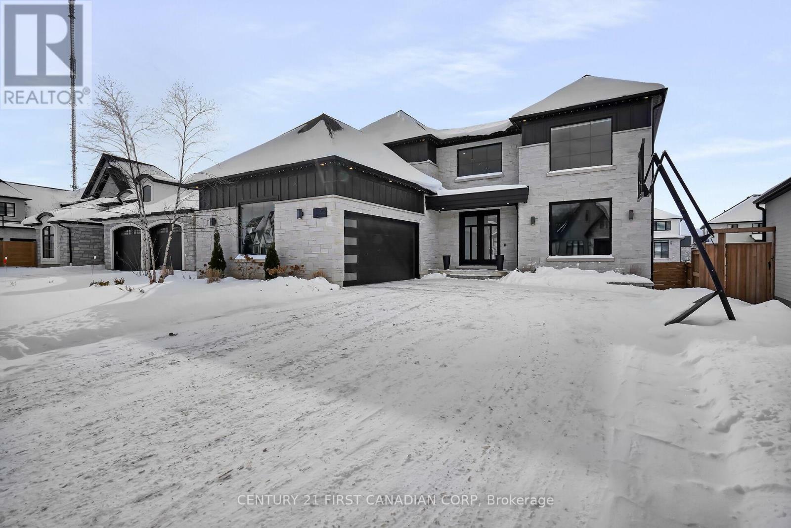 Photo de la propriété:  1741 Upper West Avenue  ON N6K 0J2 