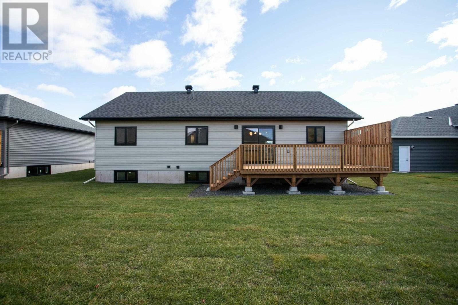 Property Photo:  24 Noah Dr  ON P6C 6E6 