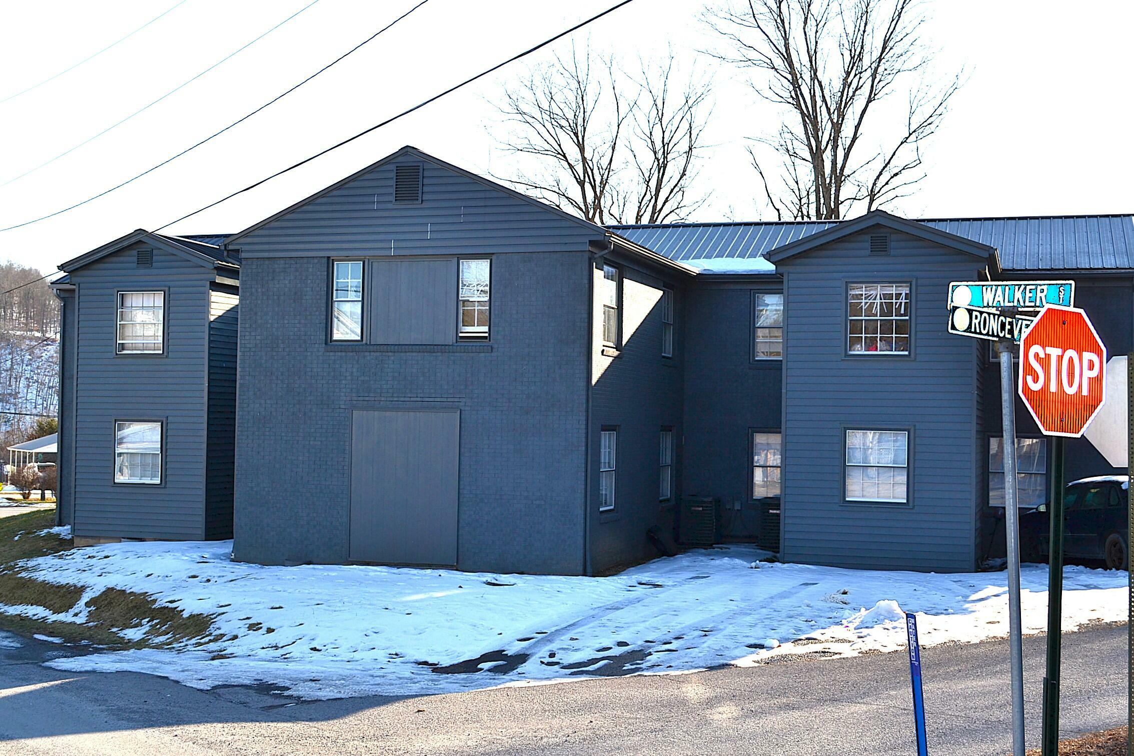 Property Photo:  547 Ronceverte Ave  WV 24970 